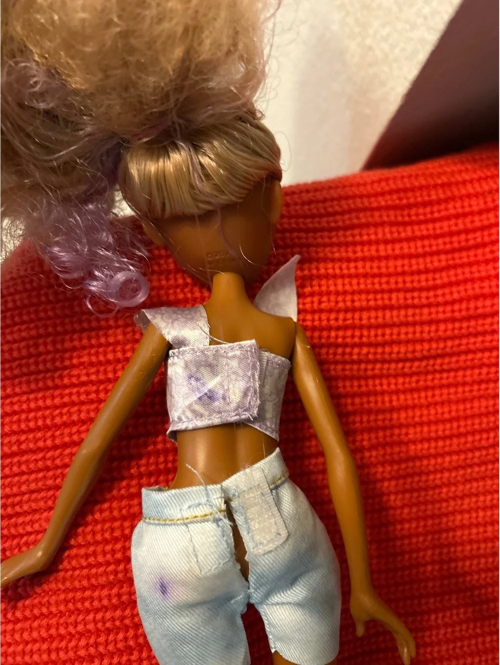 Fashion doll